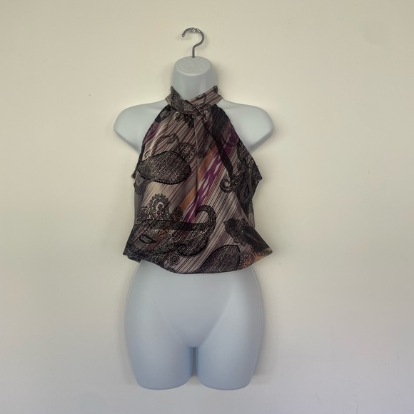 Solid Tie Back Halter Neck Blouse - Picture 5 of 5